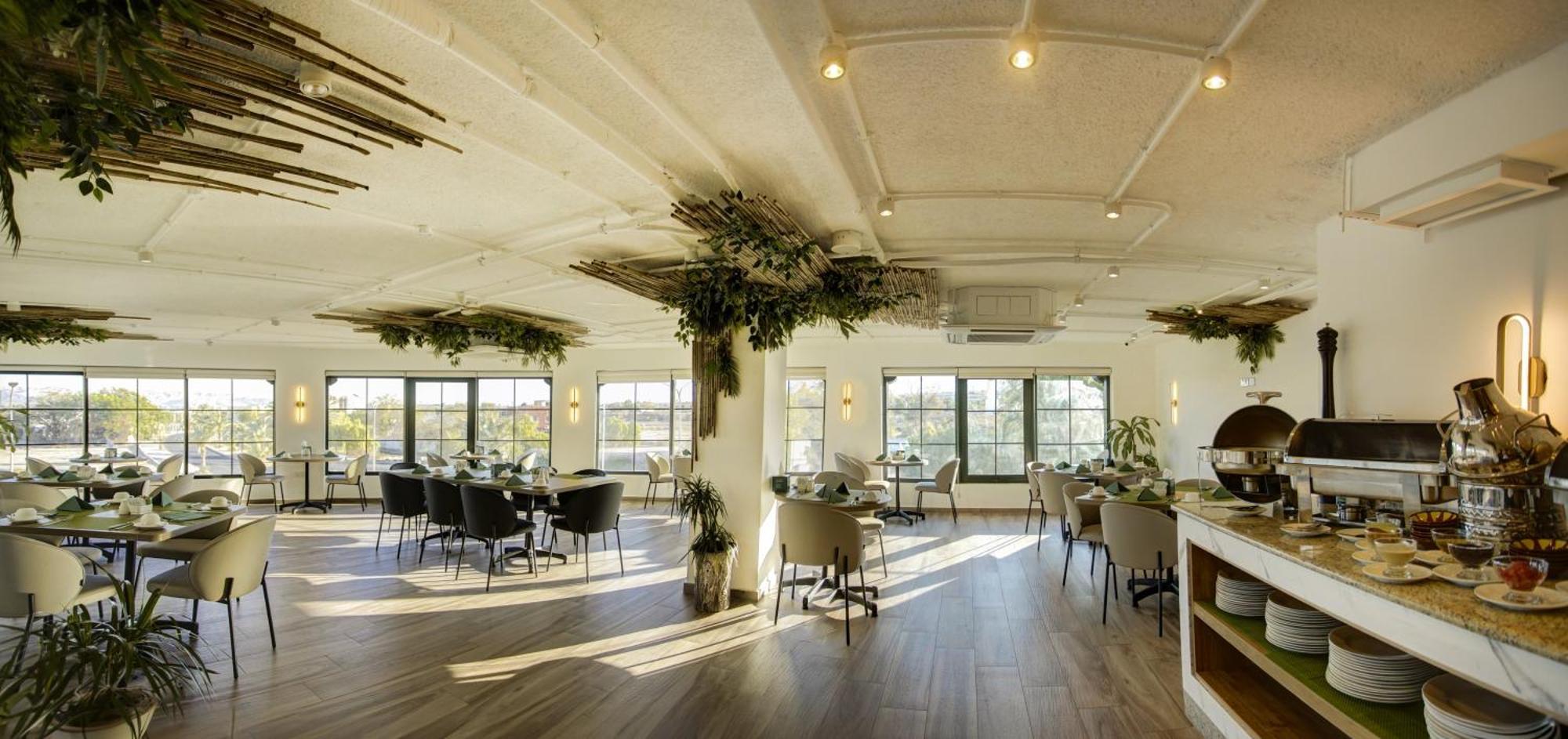 Bratus Hotel 아카바 외부 사진