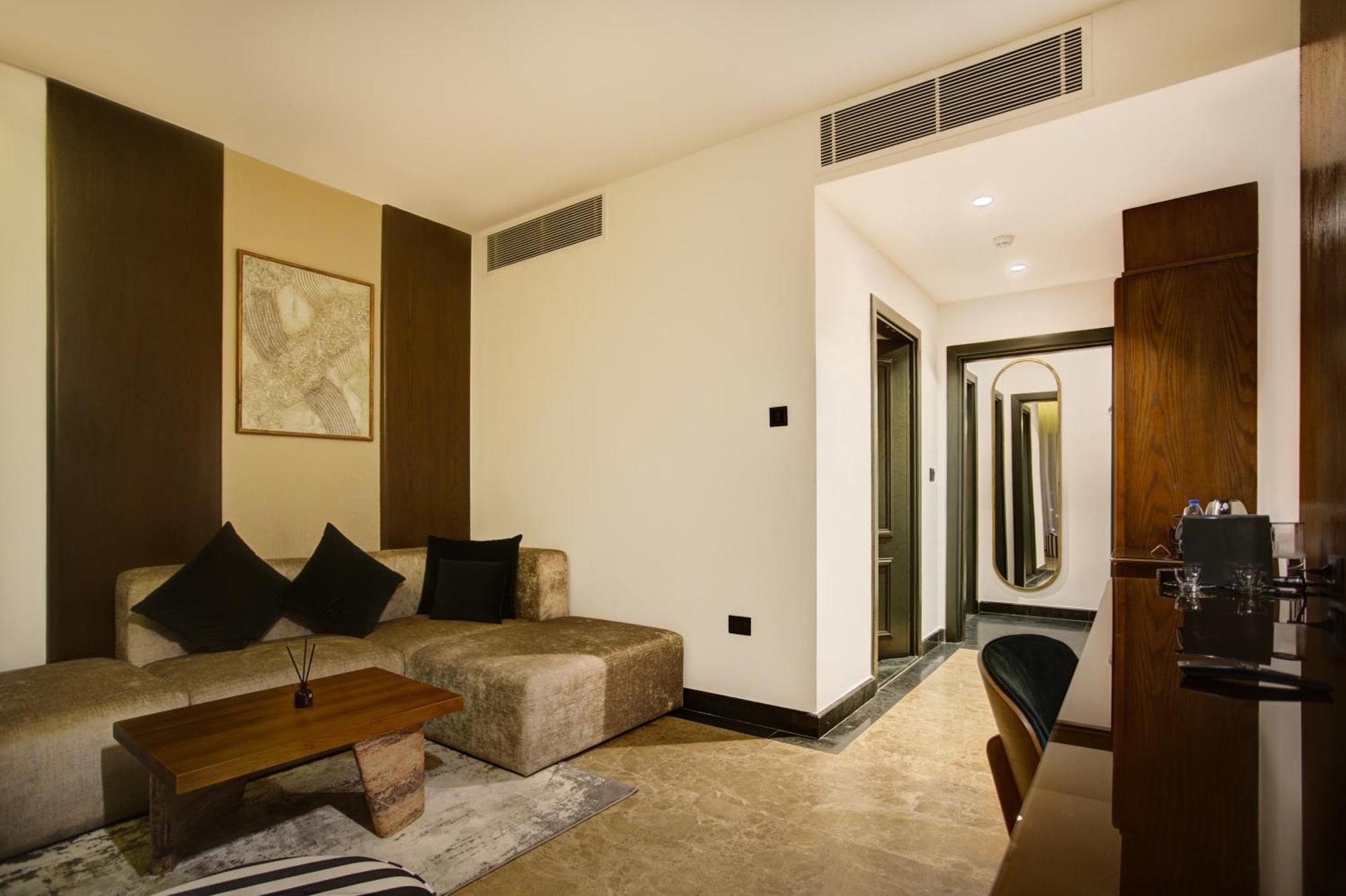 Bratus Hotel 아카바 외부 사진