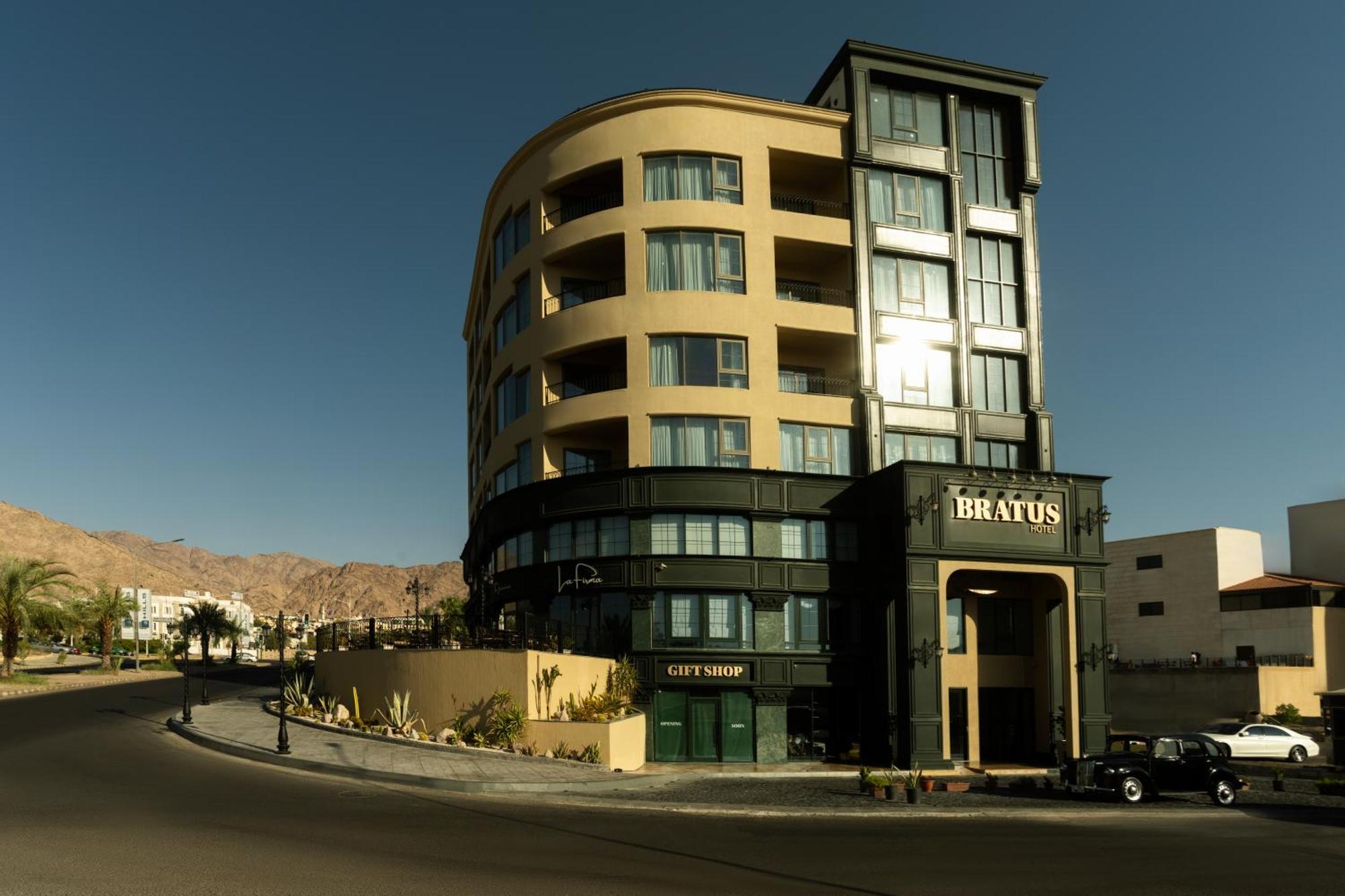 Bratus Hotel 아카바 외부 사진