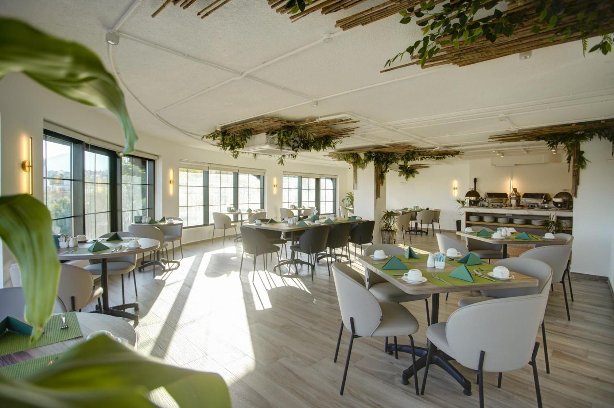Bratus Hotel 아카바 외부 사진
