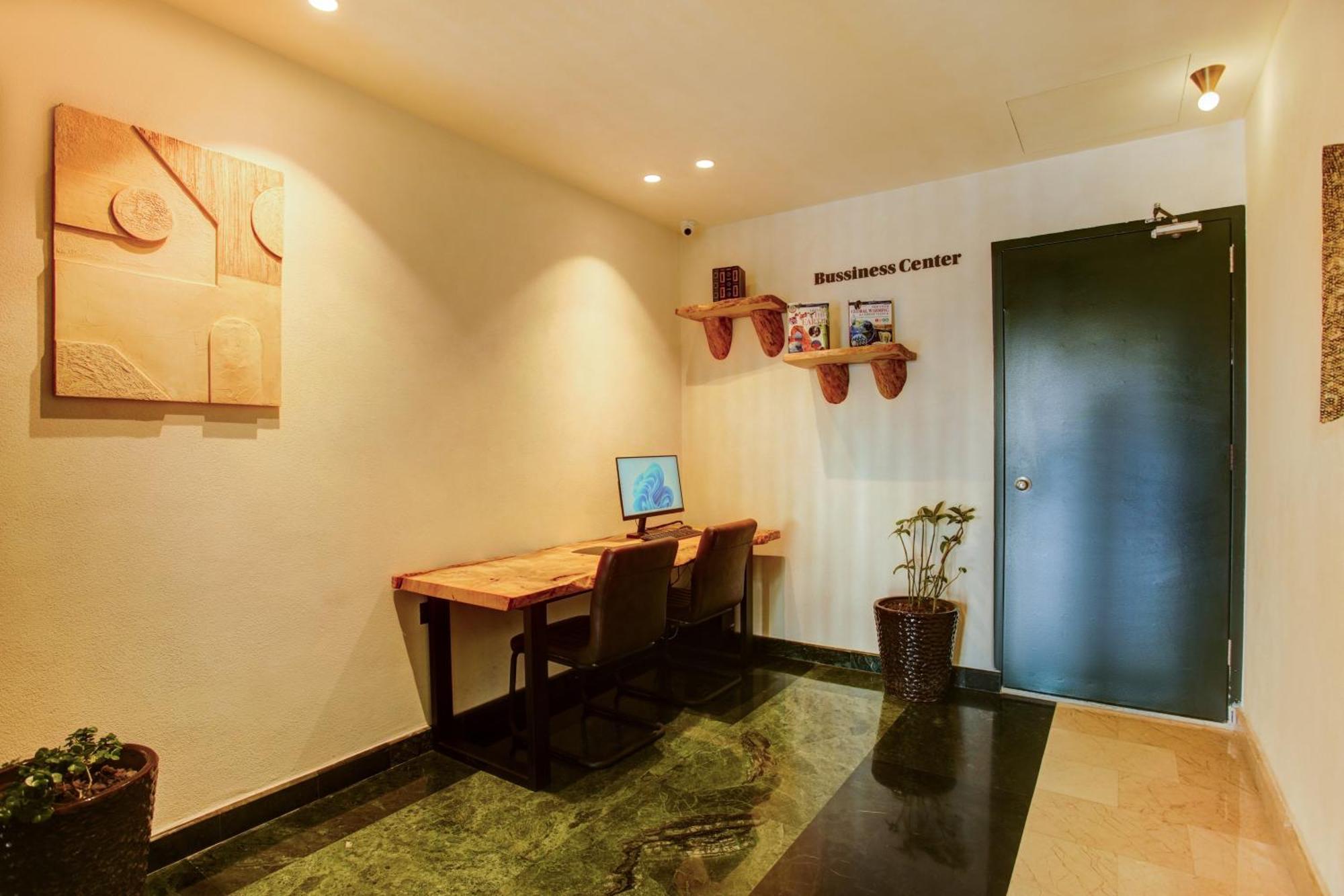 Bratus Hotel 아카바 외부 사진