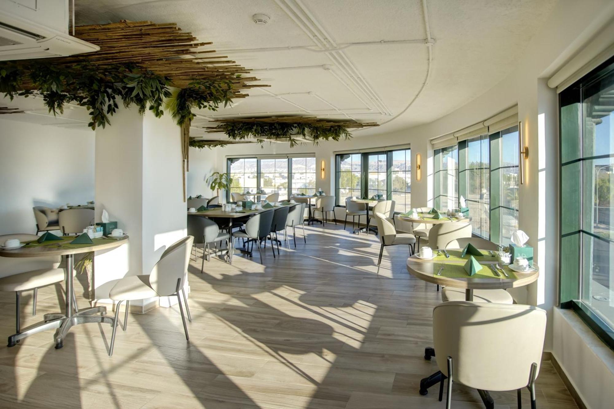 Bratus Hotel 아카바 외부 사진