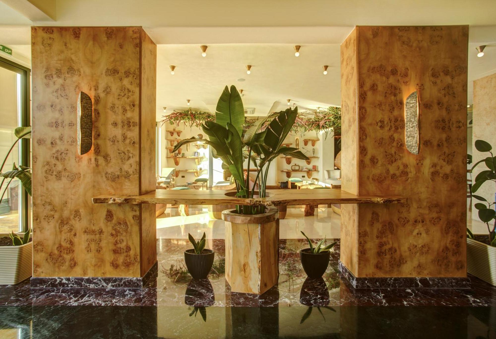 Bratus Hotel 아카바 외부 사진